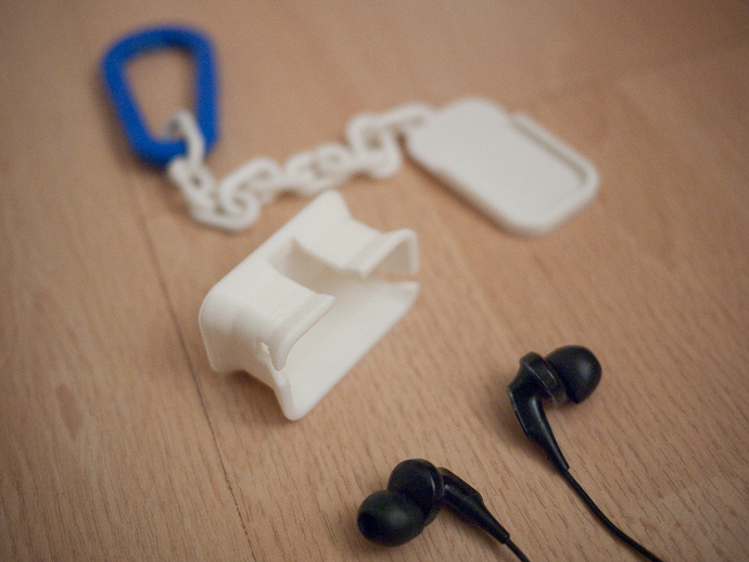 Earbud Box v4 with Keychain
