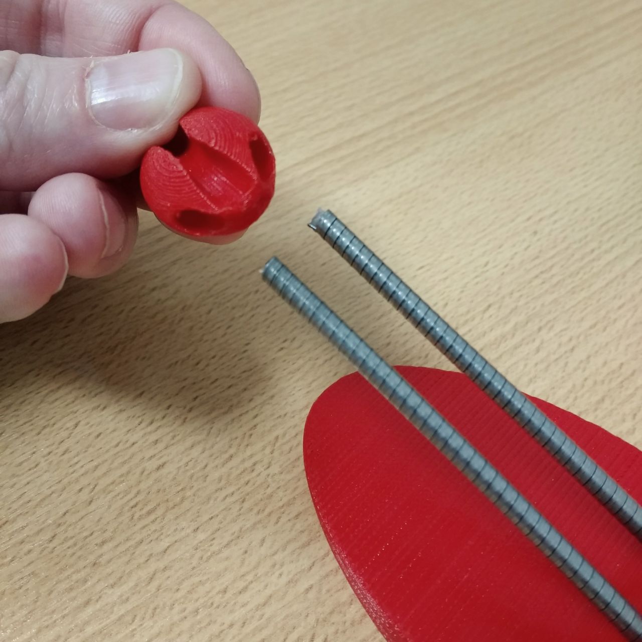 F2 Mouse bungee cord holder