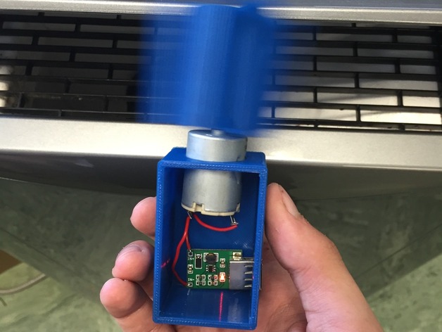 Portable WInd Powered USB Charger