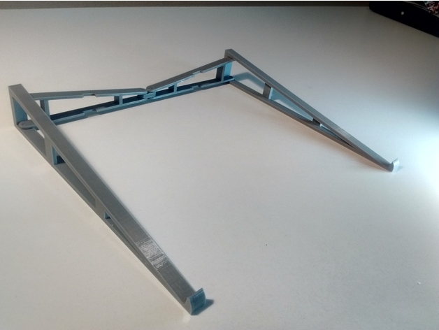 Foldable laptop/tablet stand