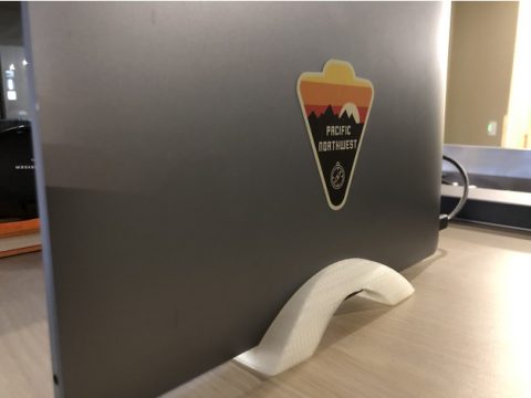 Macbook Pro / Air Laptop Holder