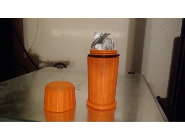 Hermetic container 