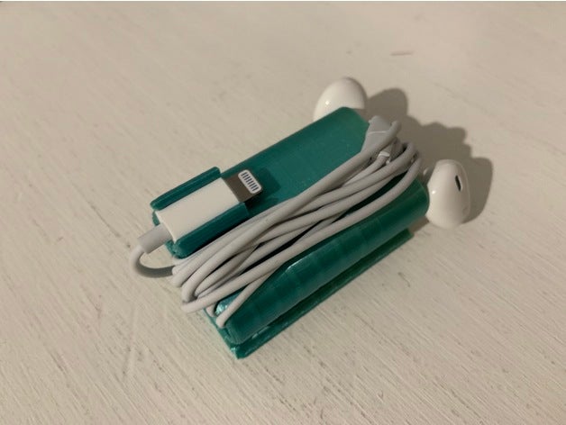 Lightning EarPods / Headset storage and iPhone folding support