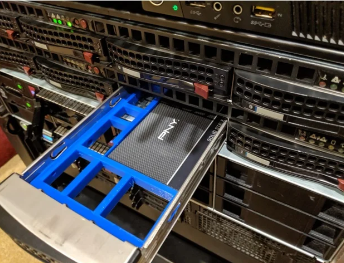 2.5" SSD/HDD to 3.5" adapter for hot swap server bays