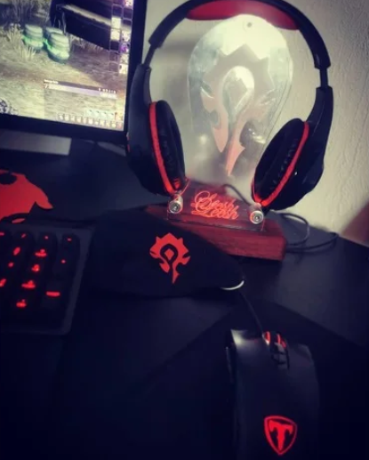 Horde Headset Stand