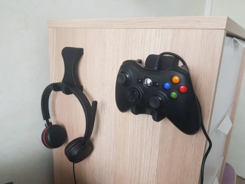 Xbox controller wall support