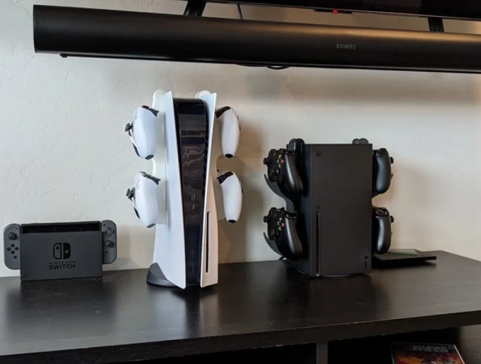 PS5 / Xbox Series X controller hanger