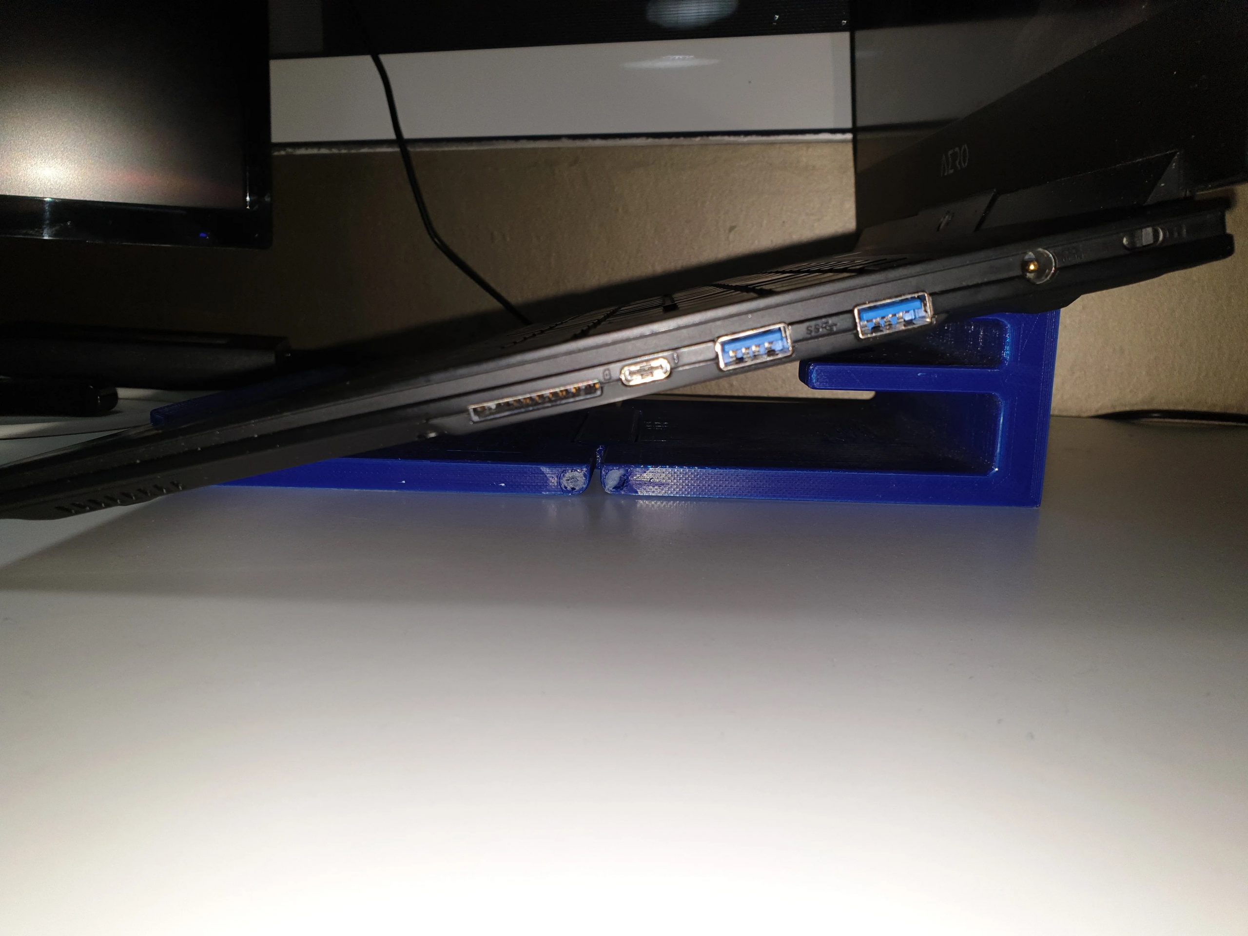 Laptop Stand 2x1