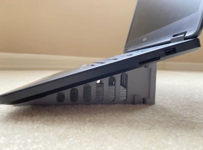 Folding laptop / tablet stand (print in place)