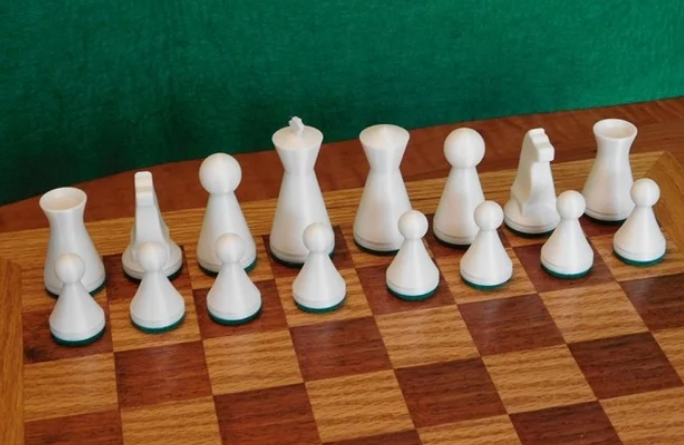 Art Deco Conic - Chess Set w/ Case
