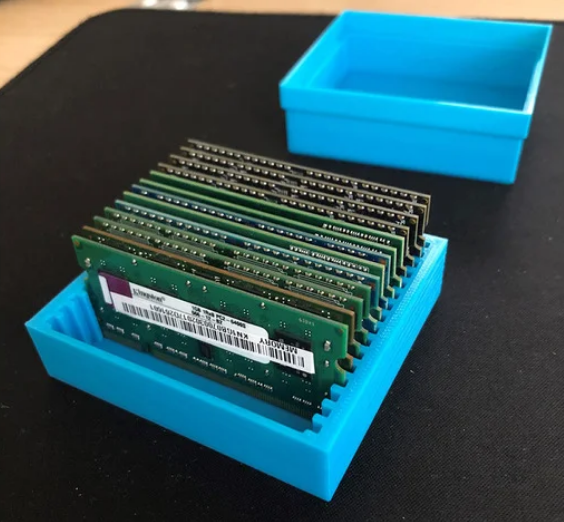 Laptop RAM DDR3 SODIMM Modules x16 Storage Box