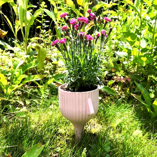 Elevated planter