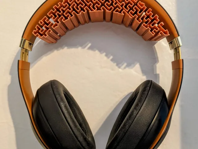 Beats Studio3 Headphone Rest