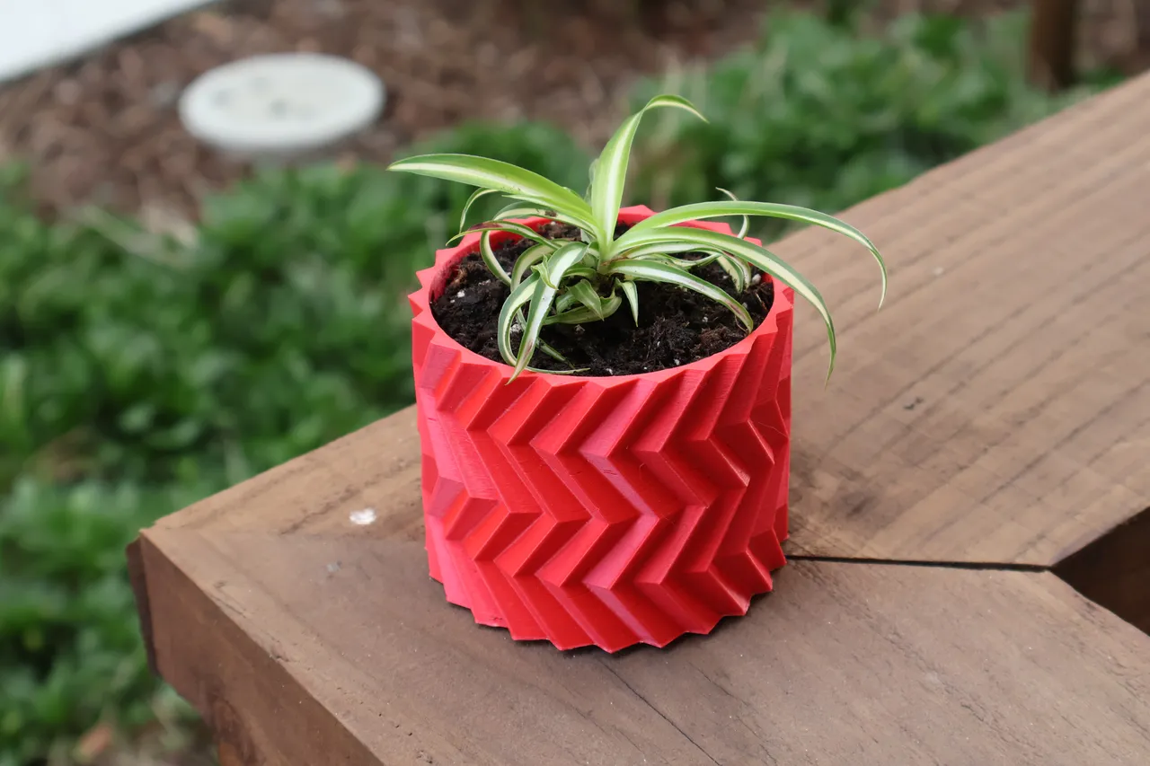 ZigZag Planter with drainage holes 3d model