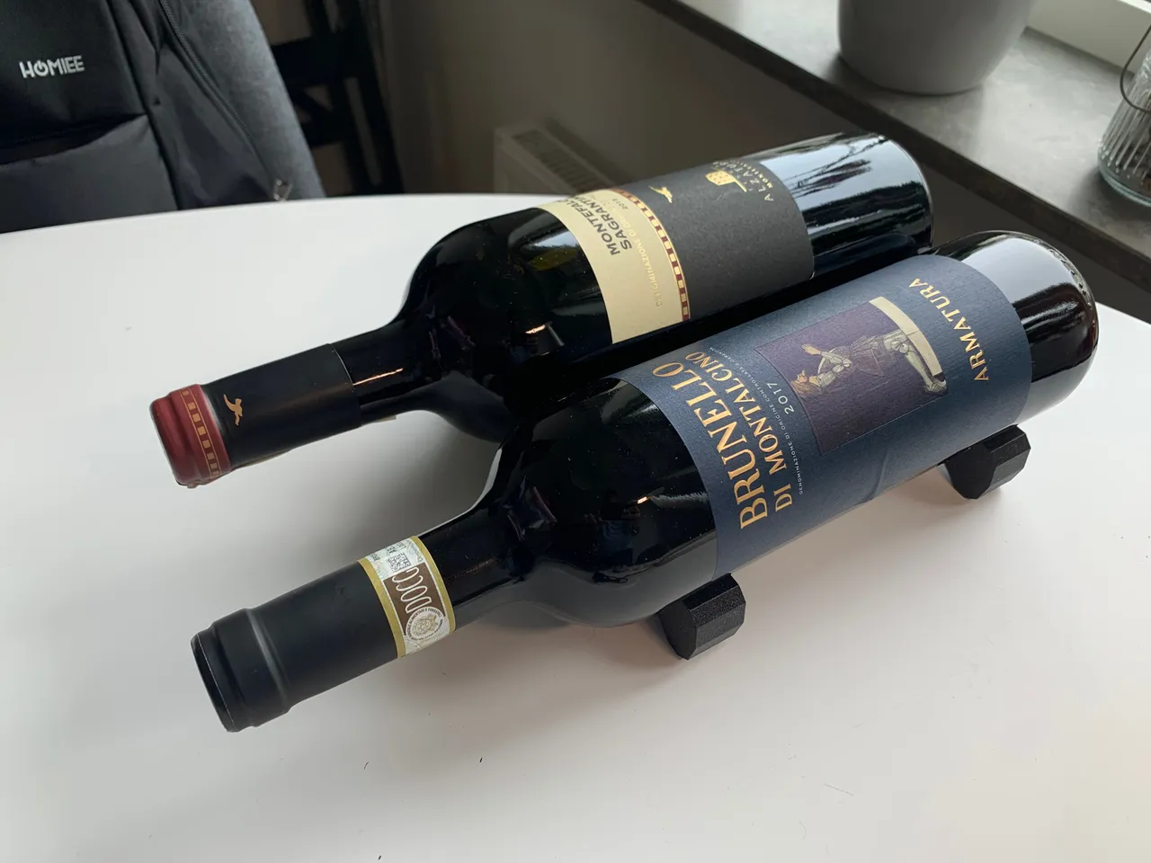 Dual wine bottle support 2 3d model