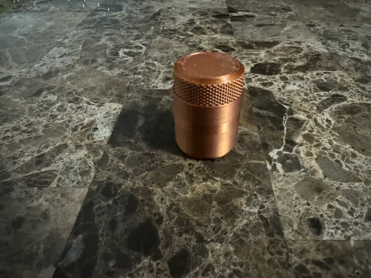 Small screw top jar with knurled lid2 3d model