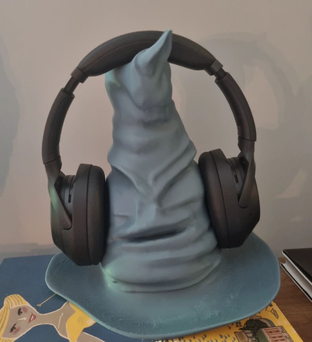 Sorting hat headphone stand 3d model