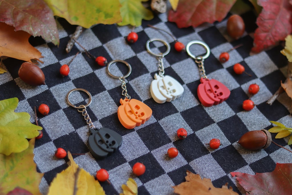 Zombie Pumpkin Keychain 3d model