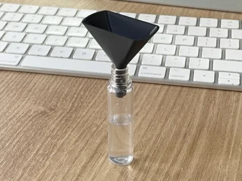 Flat Funnel with Air Vent for Small Bottles 3d model