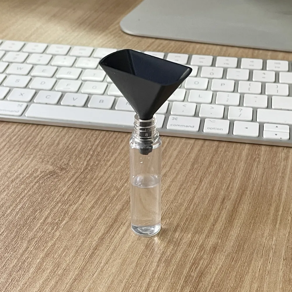 Flat Funnel with Air Vent for Small Bottles 3d model