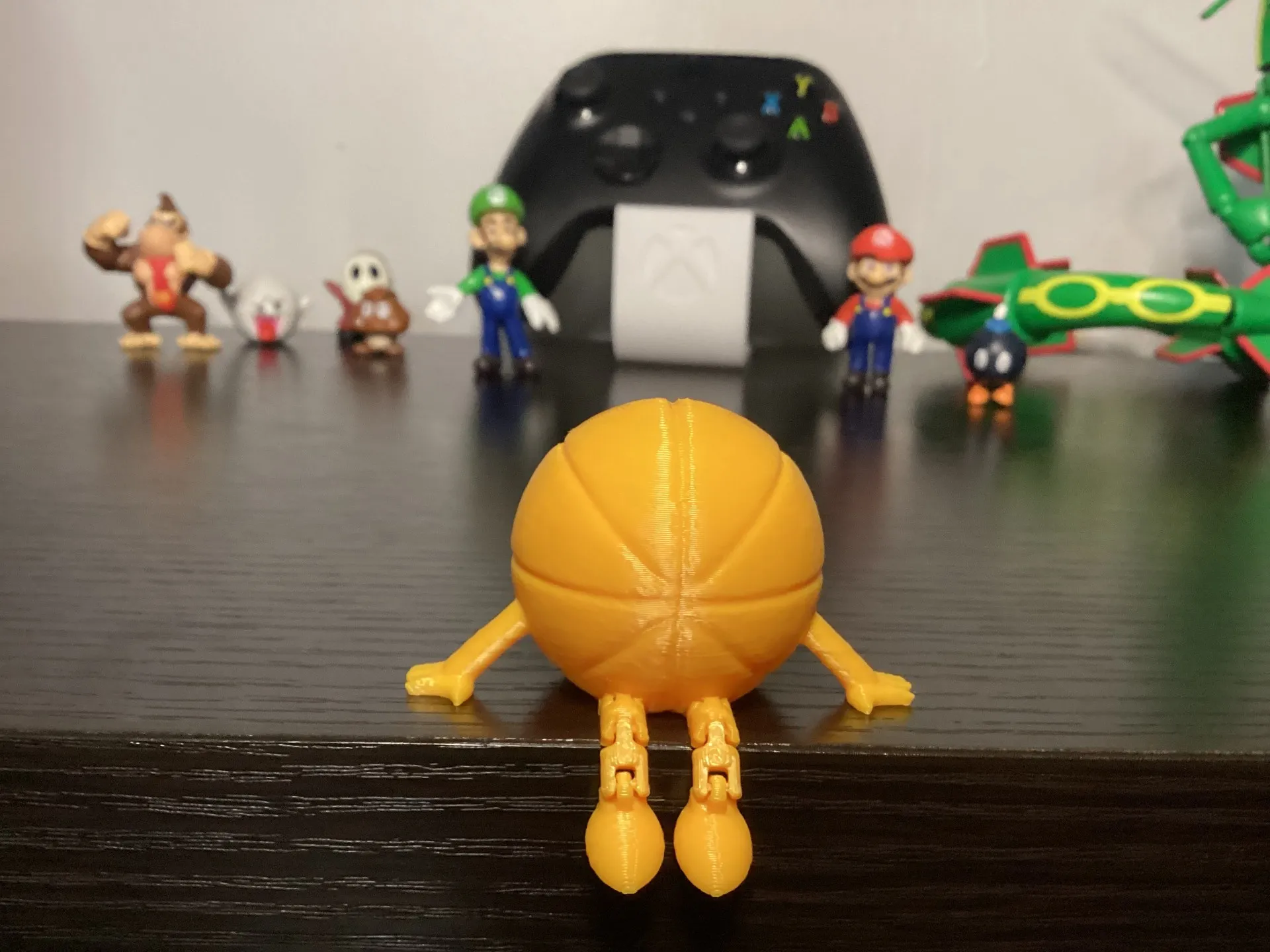 Articulated Basketball With Legs - Desk Buddy2 3d model