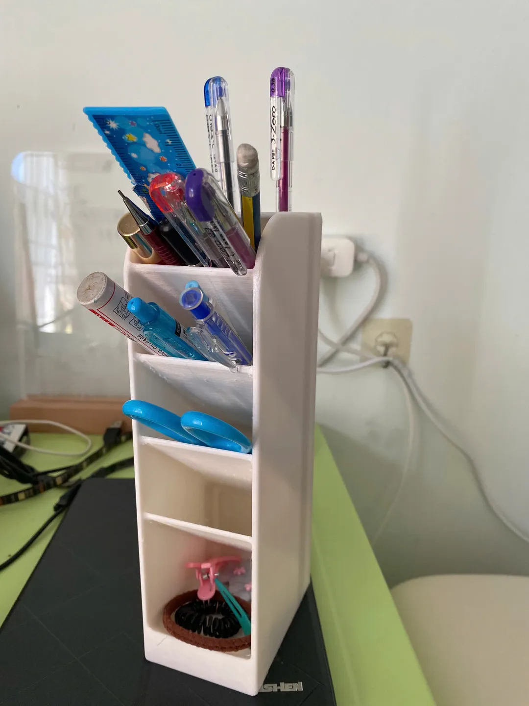 Vertical Pen Holder 3d model
